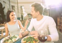 El 81% de los españoles hace deporte y el 77% come sano, pero solo el 47% se siente a gusto con su cuerpo, según datos de Herbalife