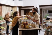 BioPalacín Planet refuerza su compromiso con el comercio local con su tienda de productos km 0